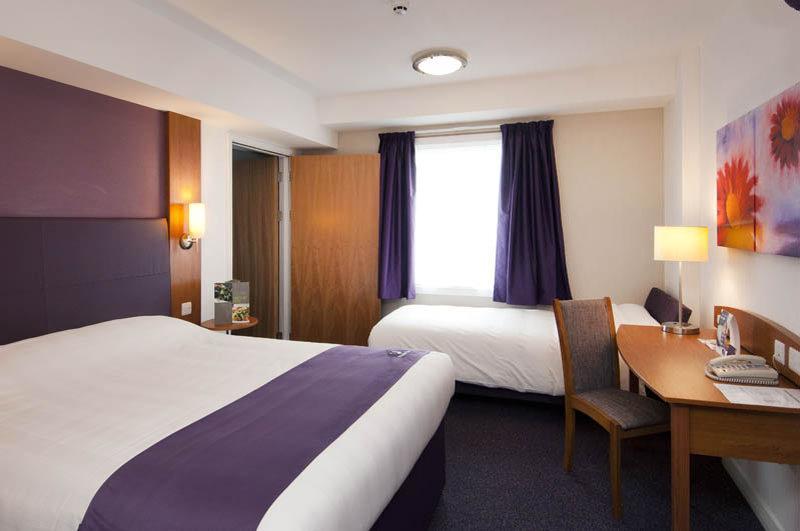 Premier Inn Bournemouth Westbourne Exterior foto