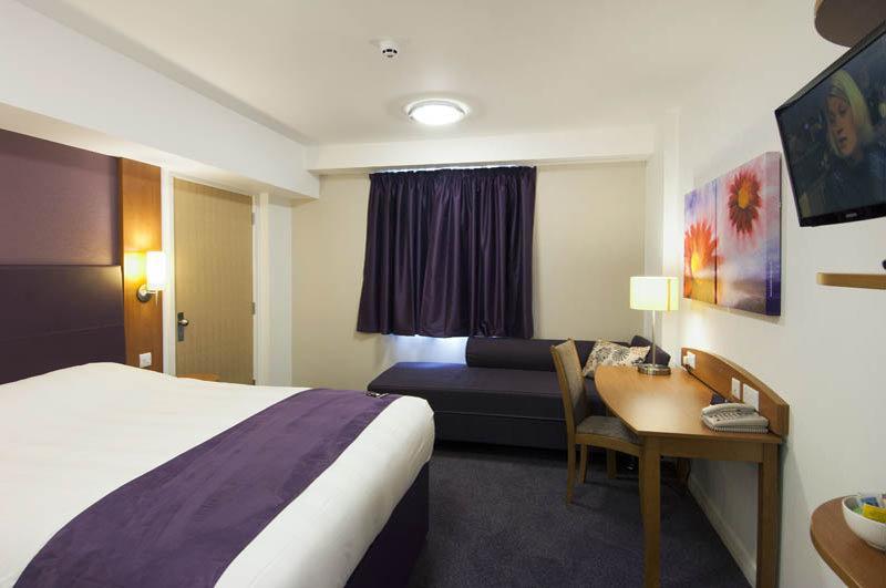 Premier Inn Bournemouth Westbourne Exterior foto
